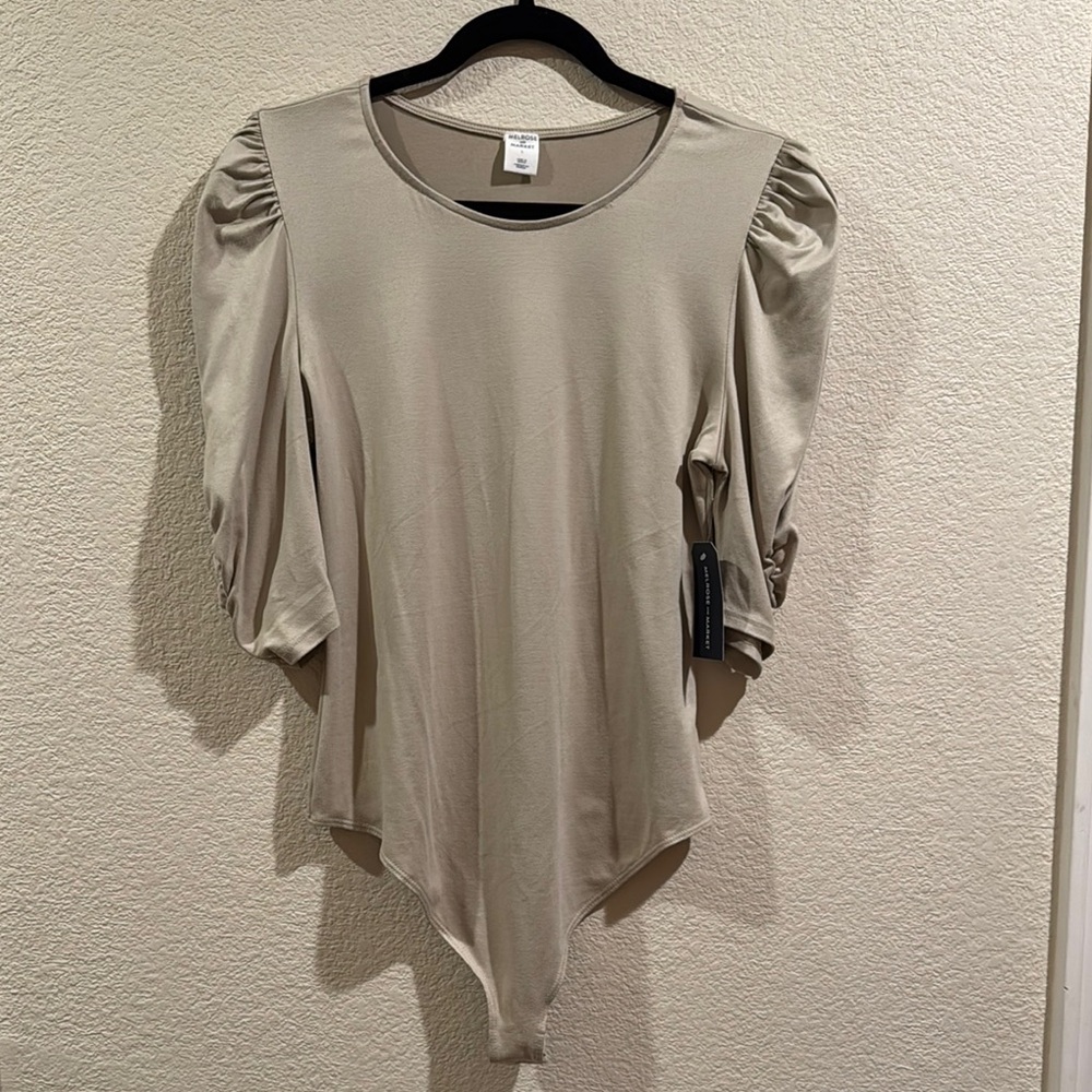 Melrose and Market Beige 3/4 Puff Sleeve Bodysuit
